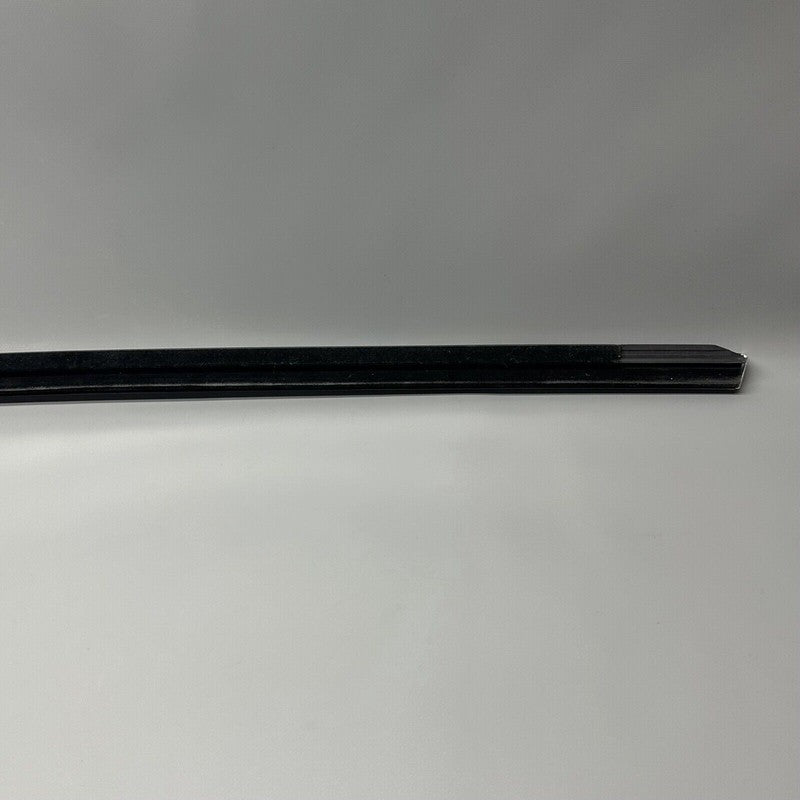 1080748-01-J TESLA MODEL 3 DOOR WINDOW MOLDING RIGHT REAR 2017 18 19 20 21 2022 1080748-01-J