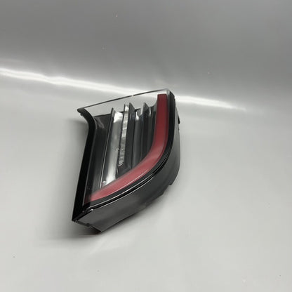 1077401-00-G TESLA MODEL 3 Y TAIL LIGHT TRUNK LEFT DRIVER 2018 19 20 21 2022 OEM 1077401-00-G