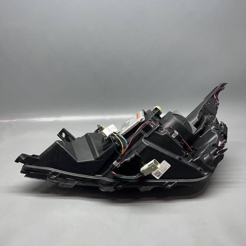 844346443 CHEVY IMPALA HEADLIGHT RIGHT PASSENGER 2014 XENON OEM DAMAGED