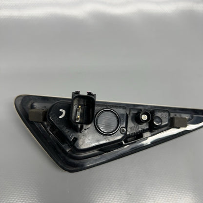 1125107-00-B TESLA MODEL 3 FENDER CAMERA MARKER RIGHT 2017 2018 2019 2020 2021 1125107-00-B