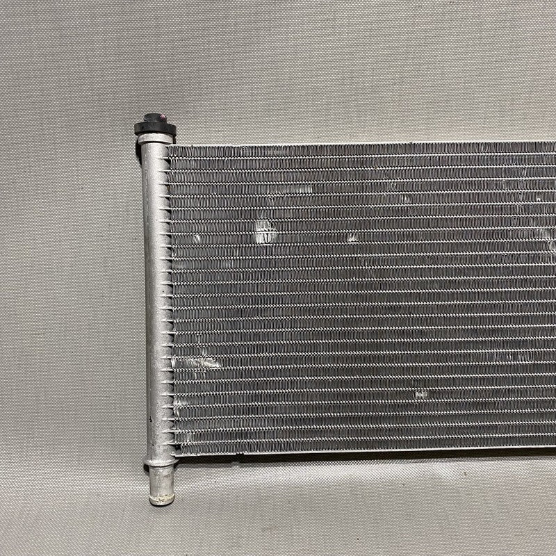 1048498-00-C TESLA MODEL X AC CONDENSER CENTER 1048498-00-C 2015 2016 2017 OEM