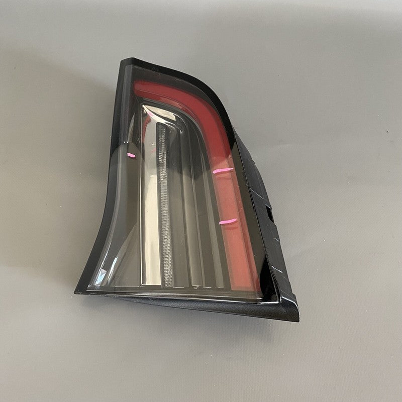 1502089-00-B TESLA MODEL 3 INNER TAIL LIGHT RIGHT SIDE 1502089-00-B 2017 2018 2019 2020 OEM
