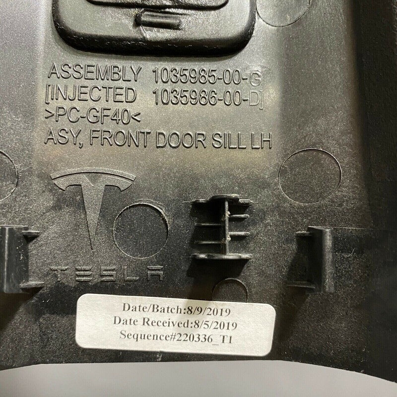 HK83-21065-A
HK83-21065-A TESLA MODEL X FRONT LEFT DRIVER DOOR SILL 1035985-00-G 2016 2017 2018 2019 OEM