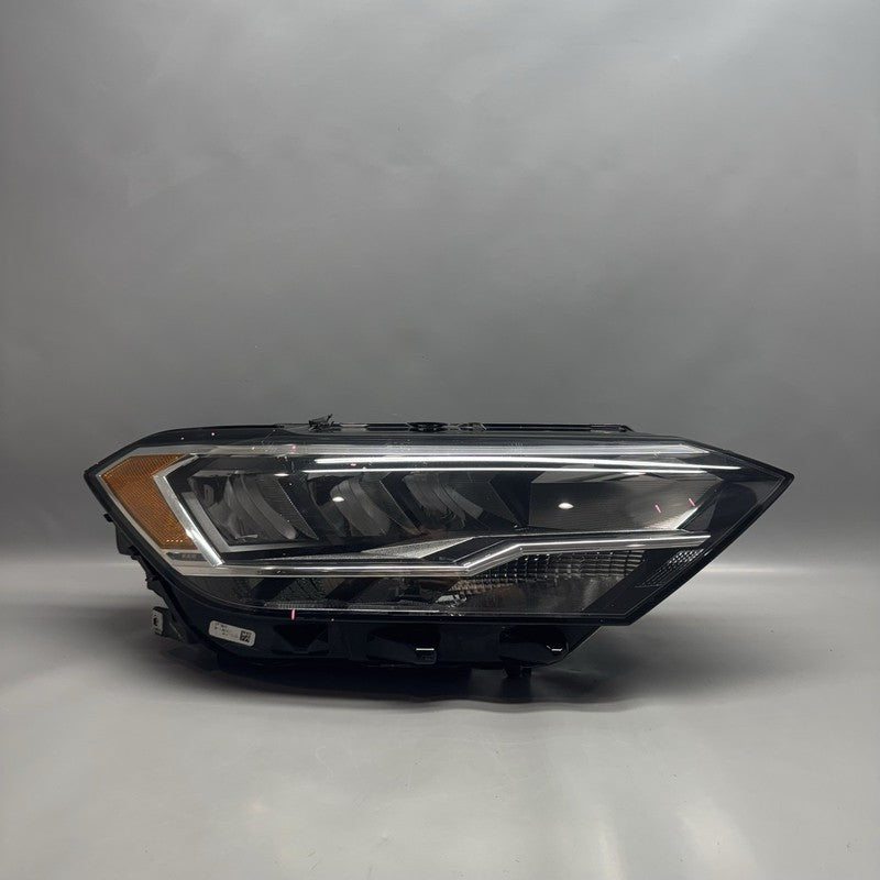 17A941036A VOLKSWAGEN JETTA HEADLIGHT RIGHT PASSENGER 2019 2020 2021 LED OEM 17A941036A