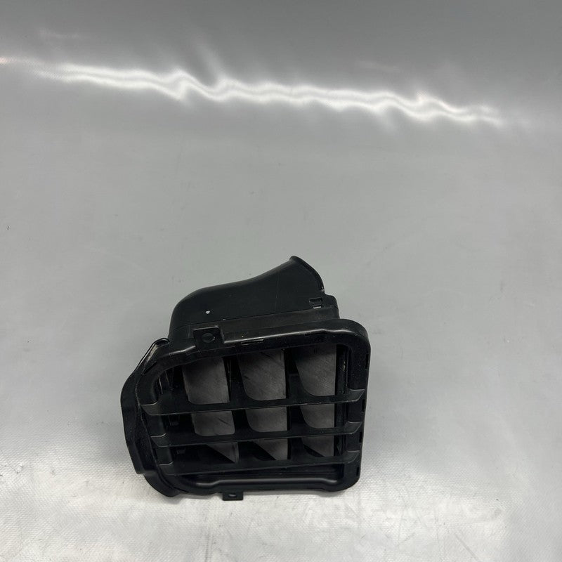 4G8819302 AUDI A7 QUARTER PANEL AIR VENT RIGHT REAR 2012 2013 2014 2015 2016 2017 2018 OEM