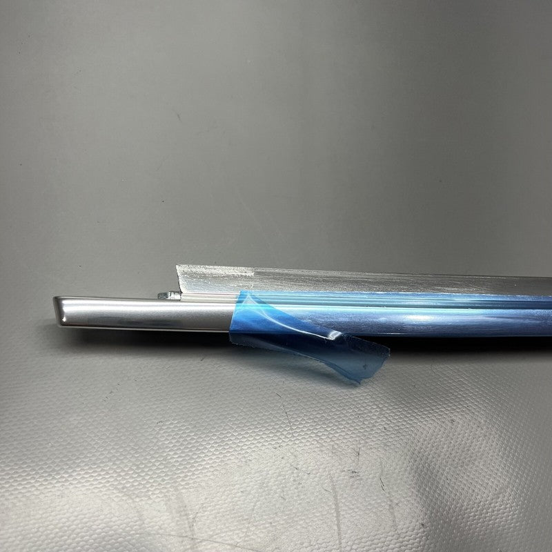 068473500 MASERATI QUATTROPORTE DOOR GLASS COVER TRIM RIGHT REAR 2004 05 06 07 2008 OEM