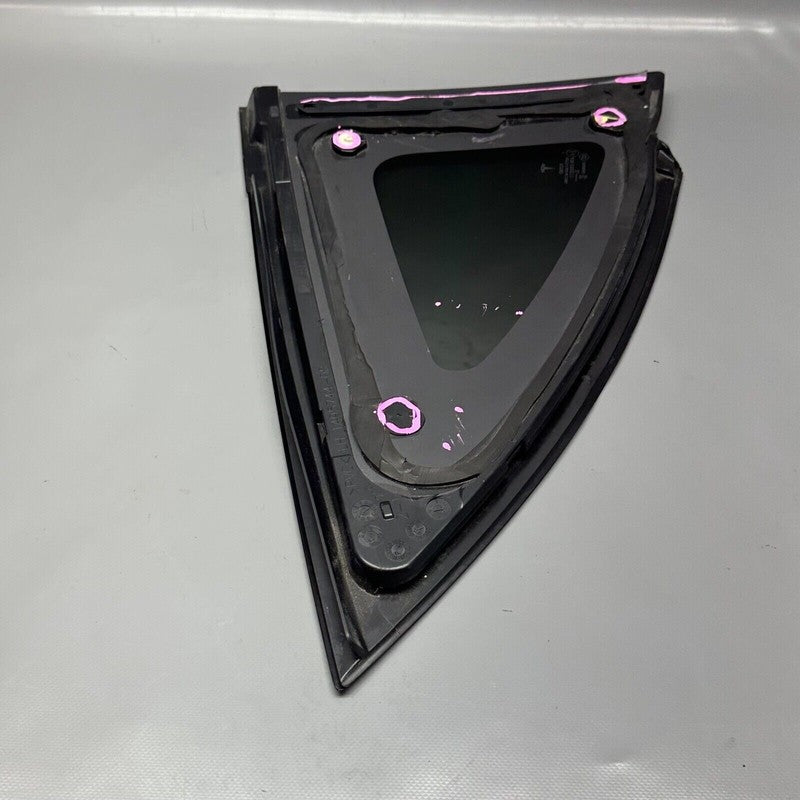 1495744-00 TESLA MODEL Y QUARTER GLASS LEFT DRIVER 2020 2021 2022 2023 OEM 1495744-00