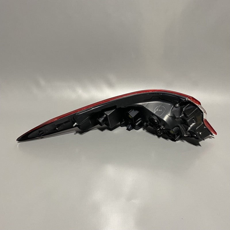 TOYOTA CAMRY TAIL LIGHT RIGHT PASSENGER SIDE 2018 2019 2020 OEM